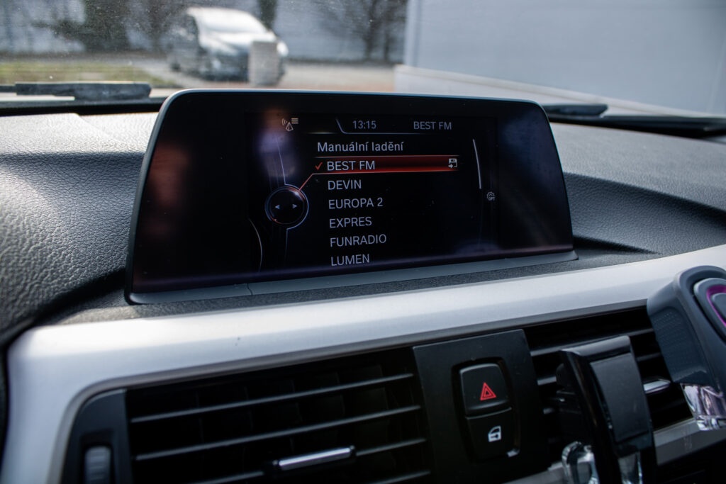 BMW Rad 3 Touring 318D 100kW 2014 - 11