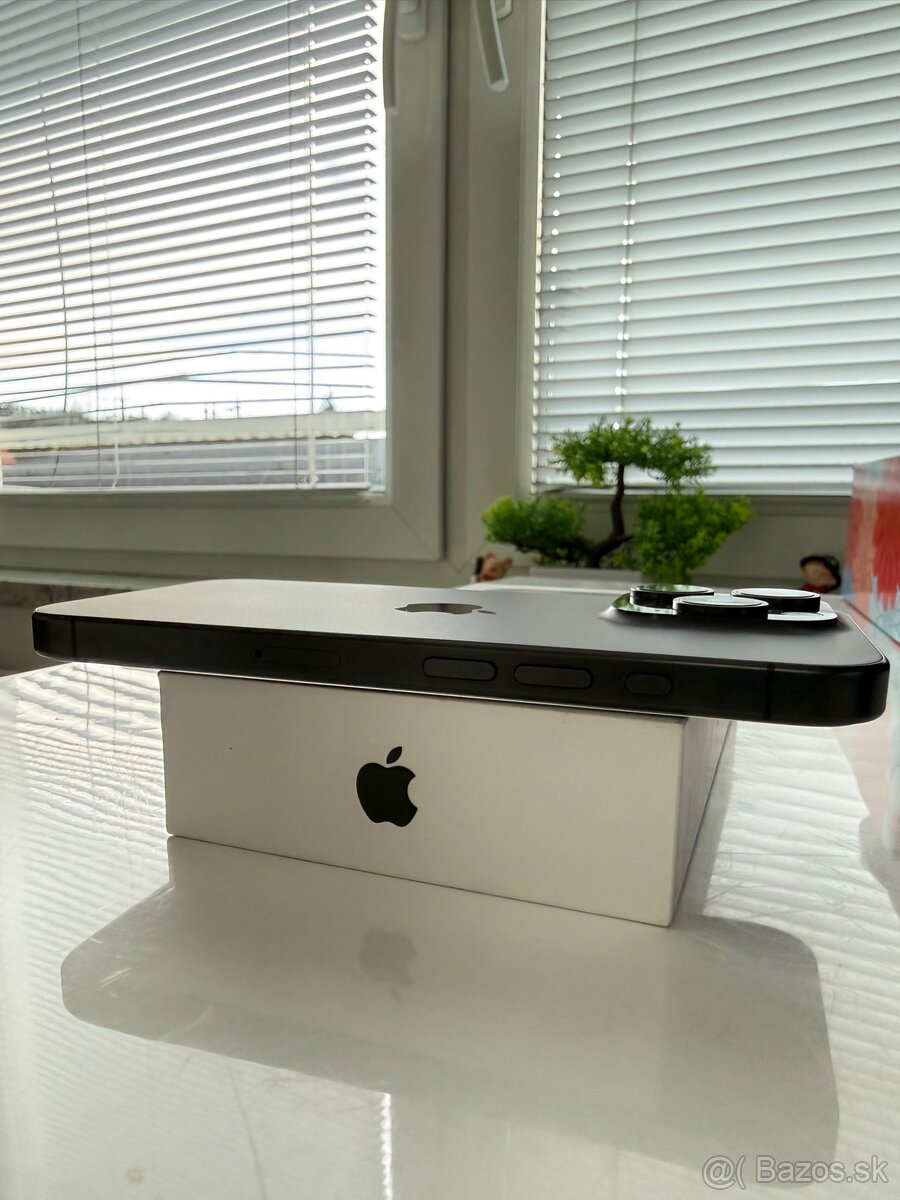 Predám IPHONE 15 PRO 128 GB BLACK - 11