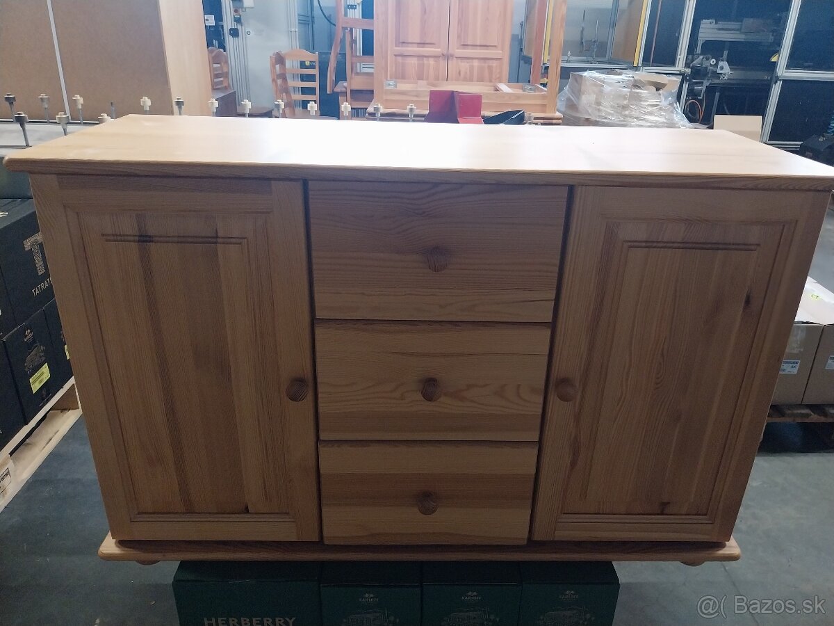 Stôl a stoličky - 11