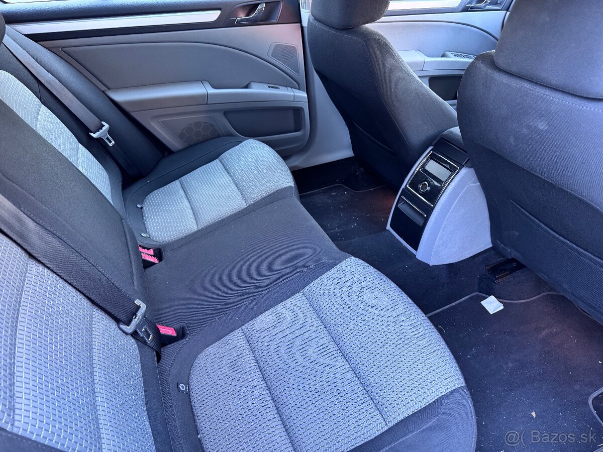 Škoda Superb 2.0 TDI DSG - 11