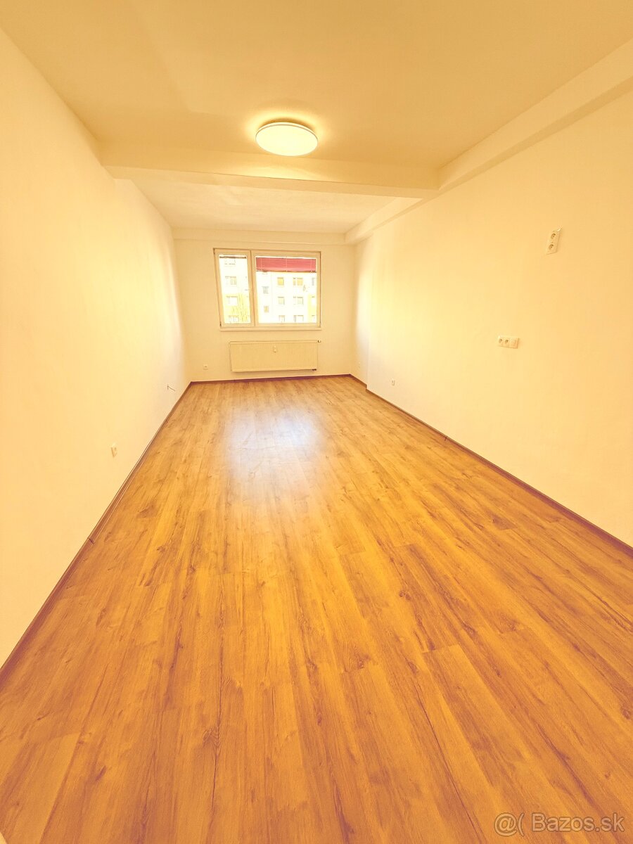 Predám 3 izbový byt v Brezne - Mazorníkovo - 11