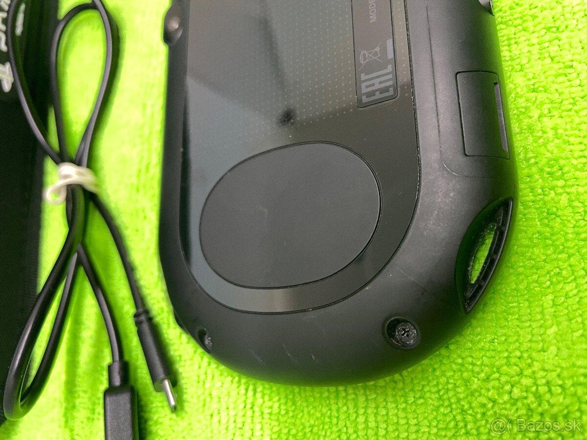 PS VITA PCH-2016 - LCD displej +8gb karta - 11