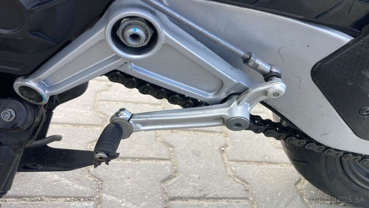 Aprilia RS 660 - 11