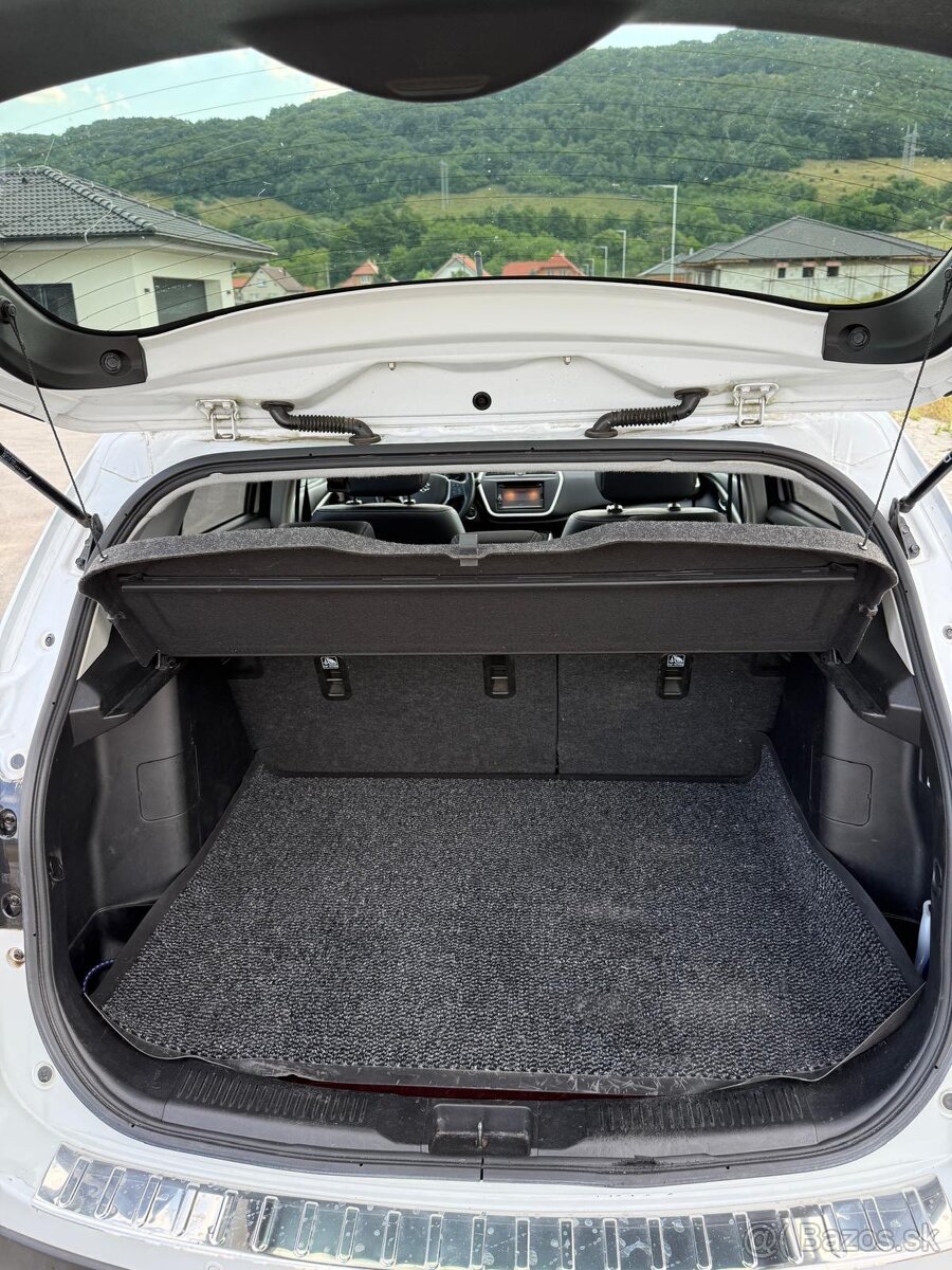 Suzuki SX4 S-Cross 1.6 VVT AllGrip 4x4 - 11