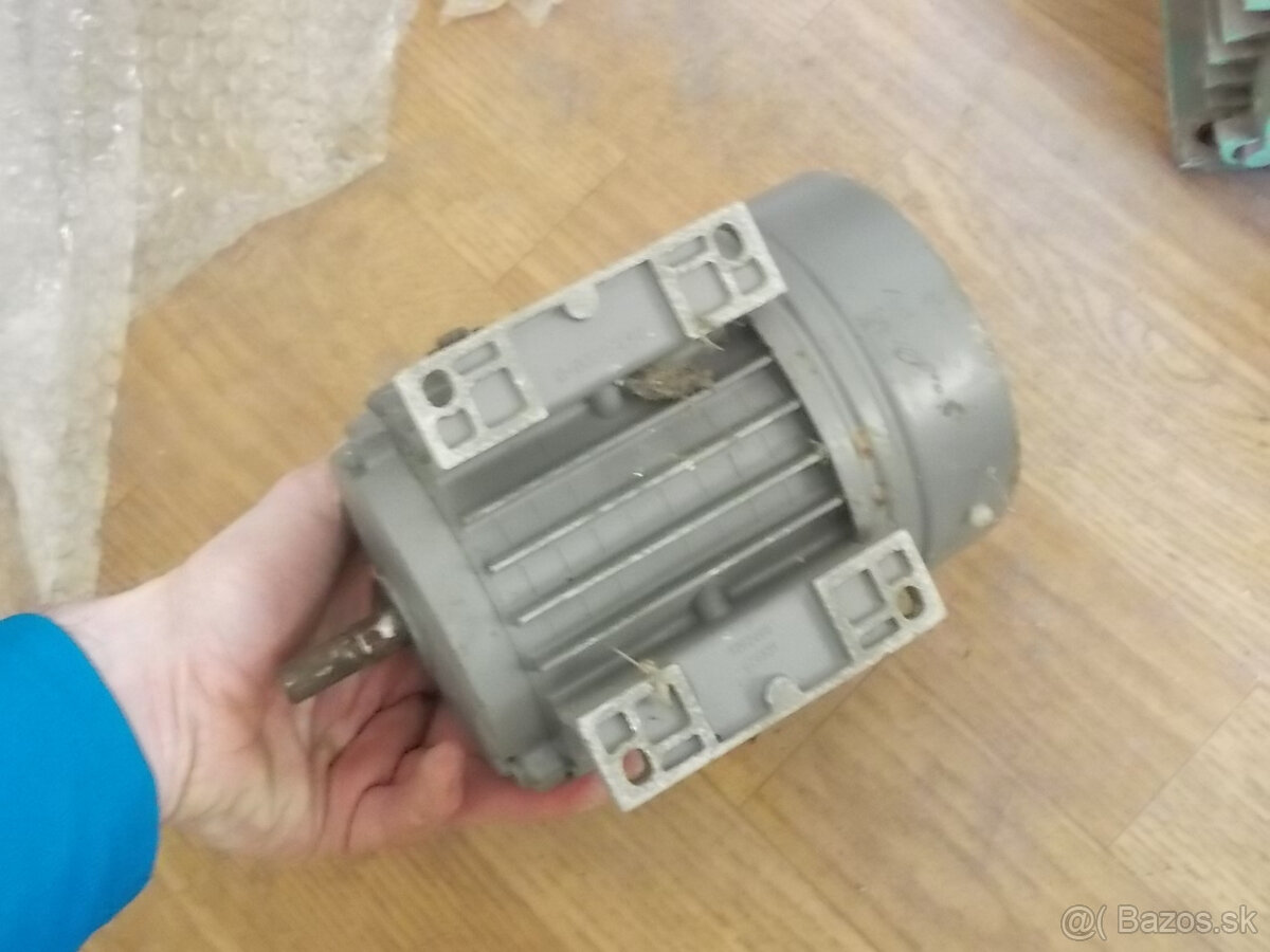 predam rozne elektromotory a aj prevodovky - 11