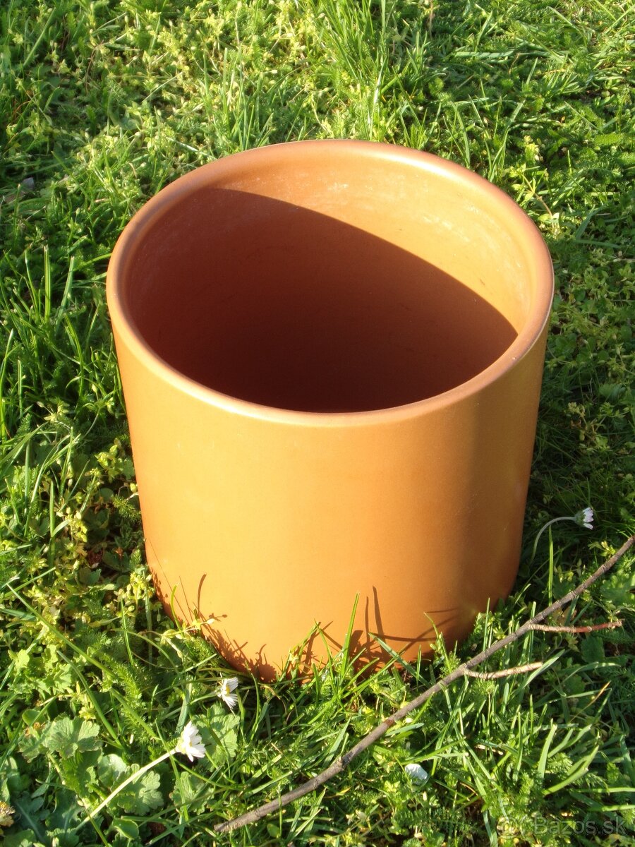 ČREPNÍKY, BONSAJ, OBALY NA KVETY - RETRO - 11