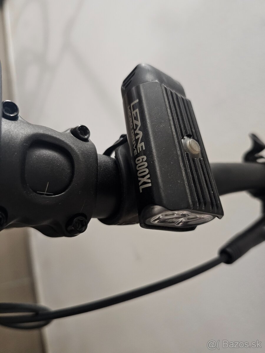 Ghost Square Cross 2022 - 11