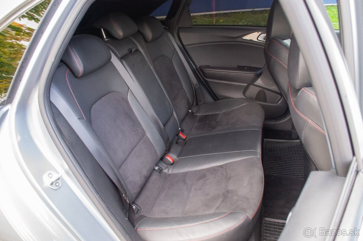 Kia Ceed GT 1.6 T-GDI ZÁRUKA - 11