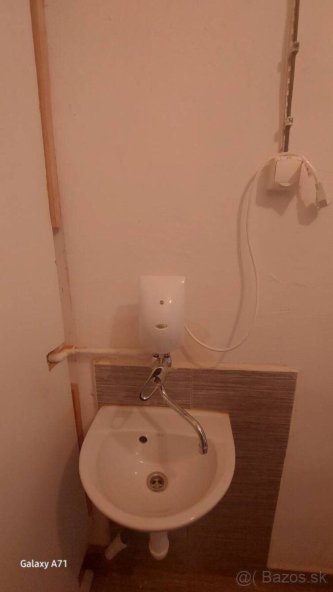 Reality Kolesár prenajíma sklad 632 m2, Jazero Košice IV - 11