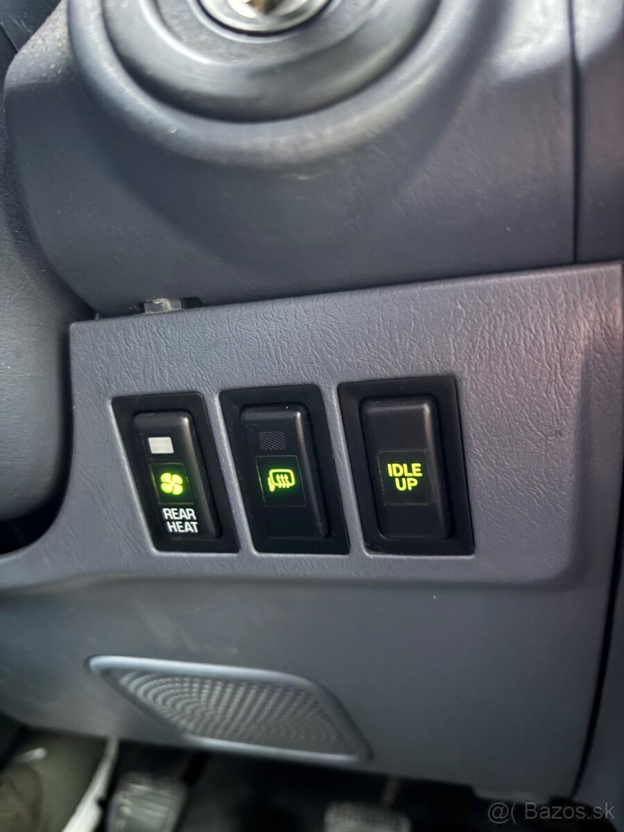 Toyota Land Cruiser - 11