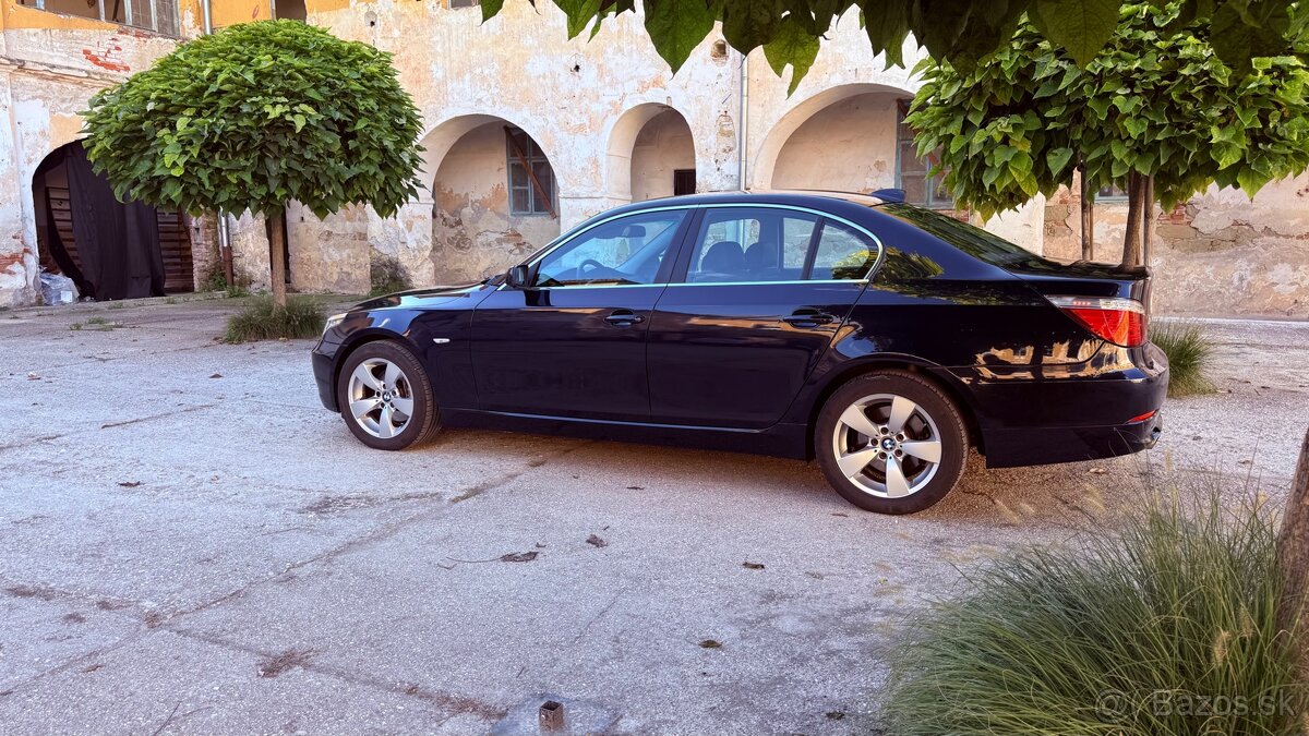 BMW Rad 5 525 xi - 11