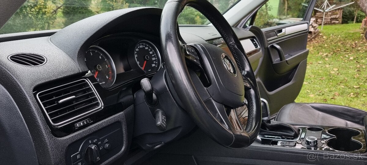 Volkswagen Touareg - 11