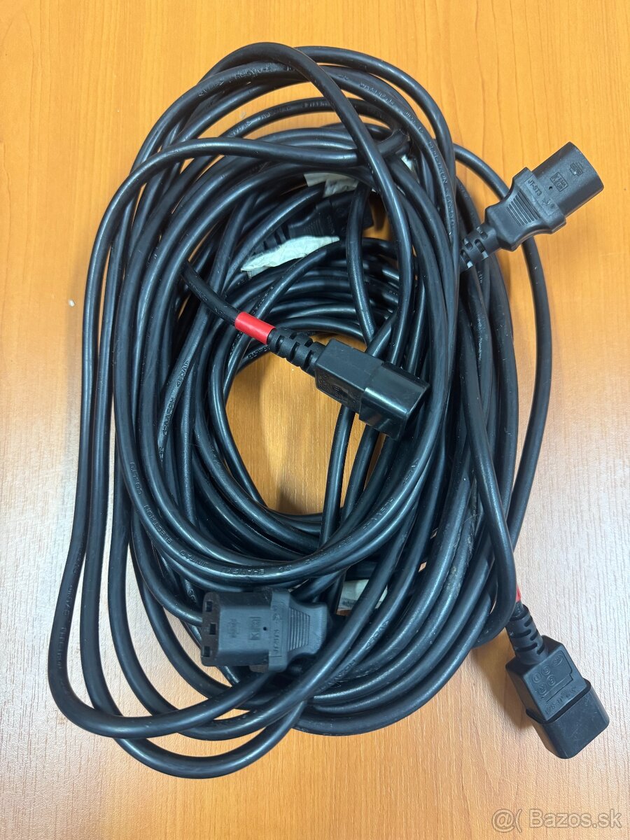 Predám ADJ Mega Tripar Profile Plus - 11