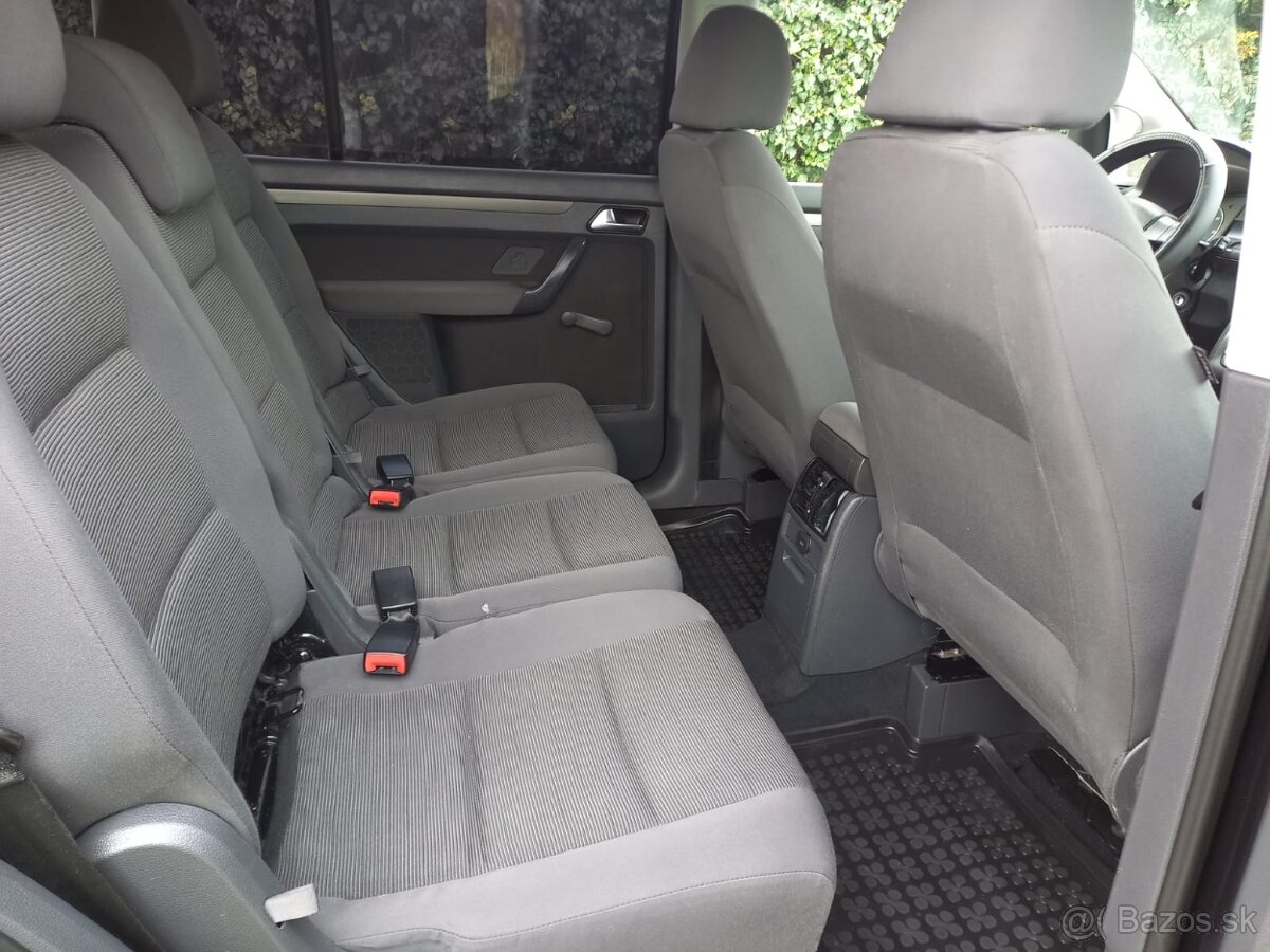 Volkswagen Touran 1.9 TDi,HIGHLINE Facelift - 11