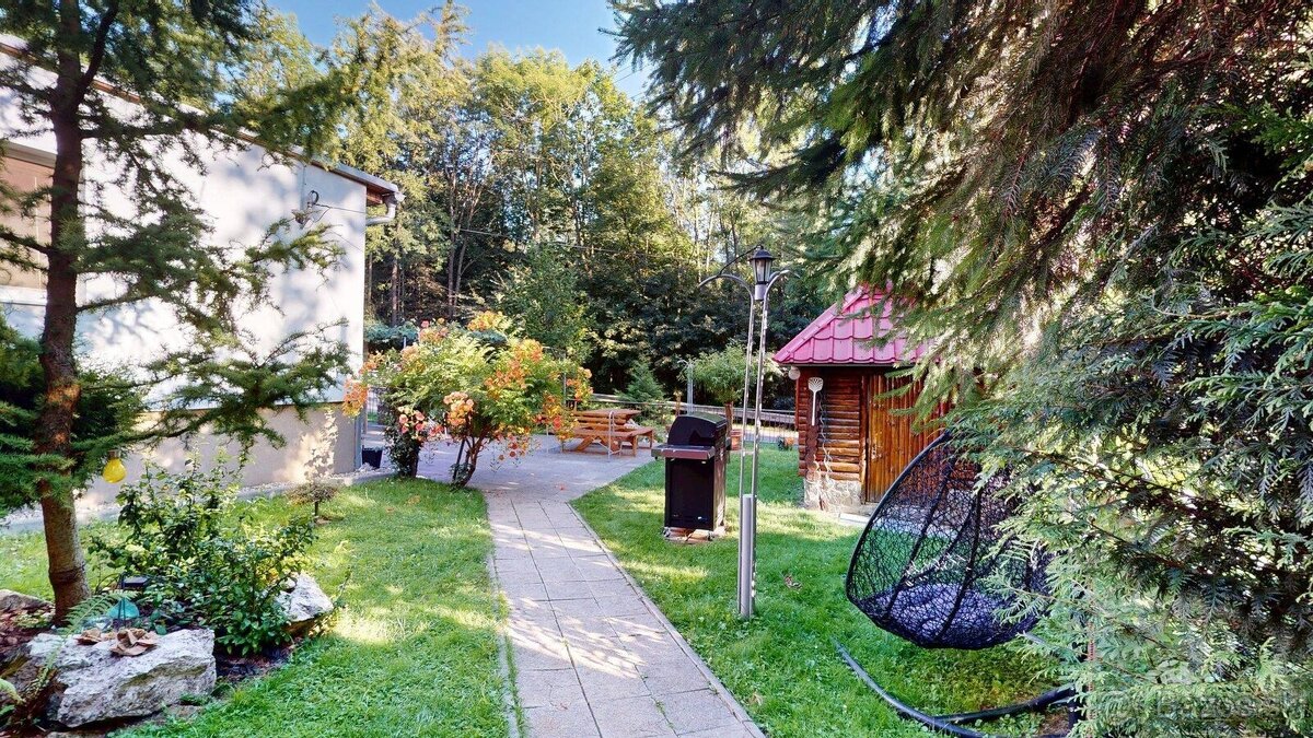 Penzión pri Hrade Červený Kameň – ideálne miesto pre podnika - 11