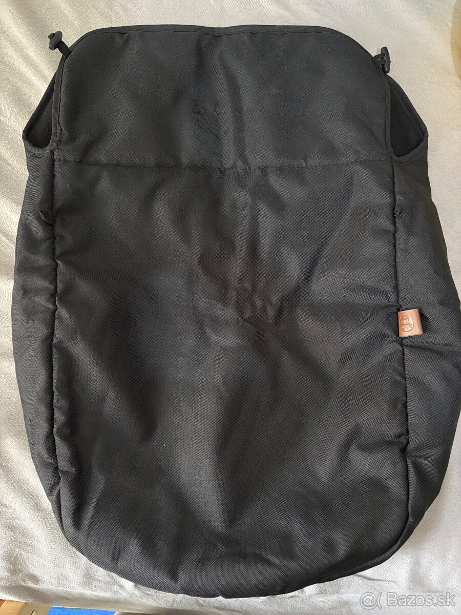 Pettite&mars street + - 11