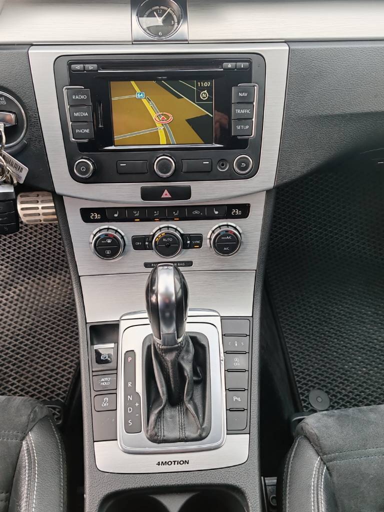 Volkswagen Passat CC 2.0 TDI 170k 4Motion DSG - 11