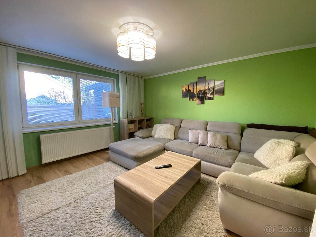 Bývanie v dome blízko centra mesta Lučenec - 11