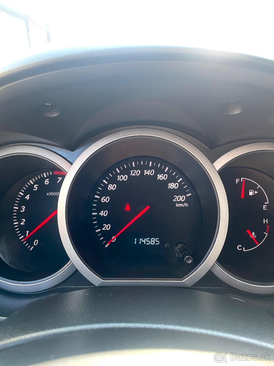 Suzuki Grand Vitara 1.6 16V Black & White Edition - 11