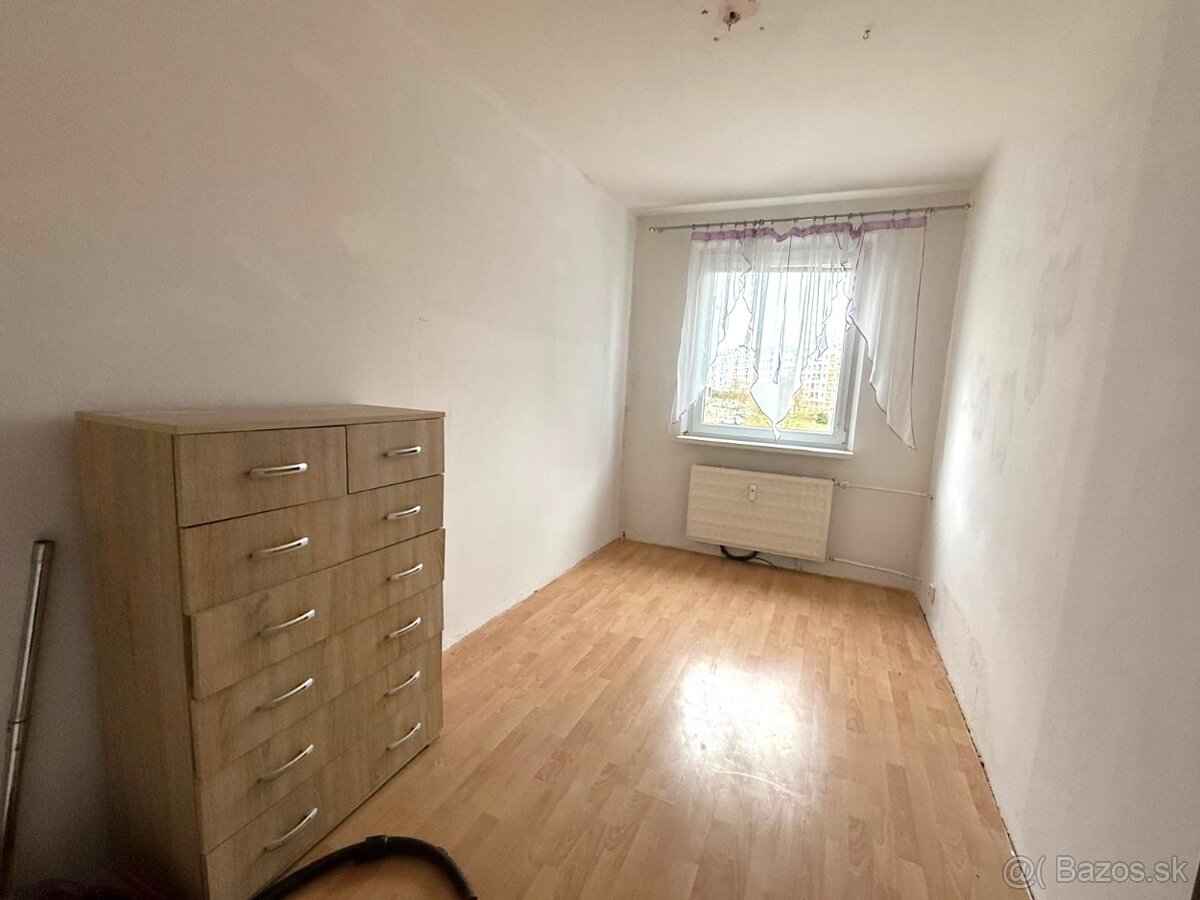 ZACHOVALÝ 3-IZBOVÝ BYT na Rozkvete, Považská Bystrica (64 m² - 11