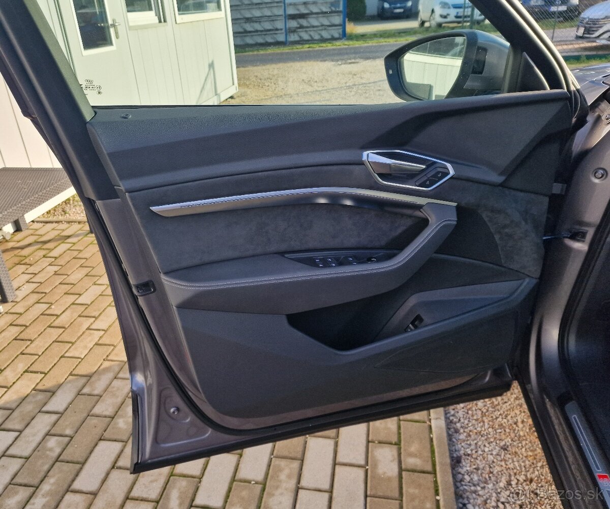 AUDI E-TRON 50 QUATTRO S LINE - 11