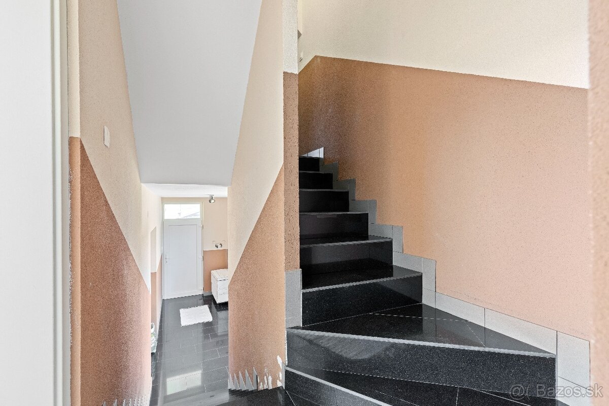 Nestor Capital - 6-izbový rodinný dom po rekonštrukcii - 11