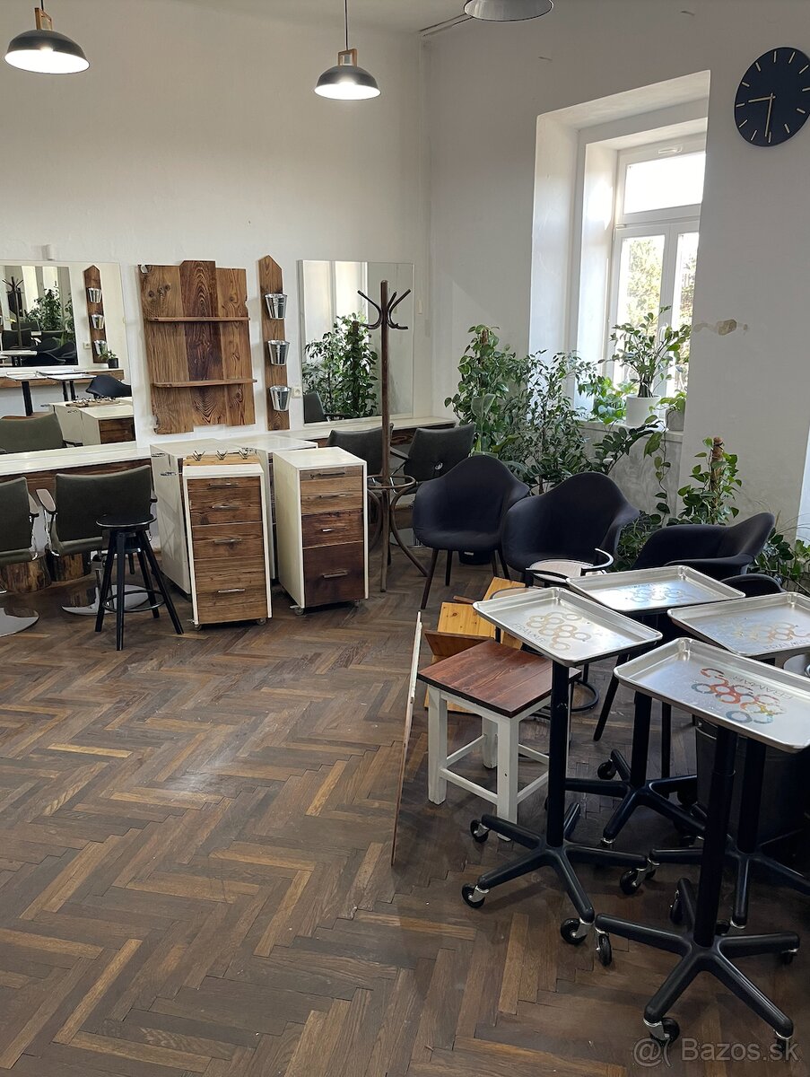 Kadernícky salón - kompletné zariadenie - 11