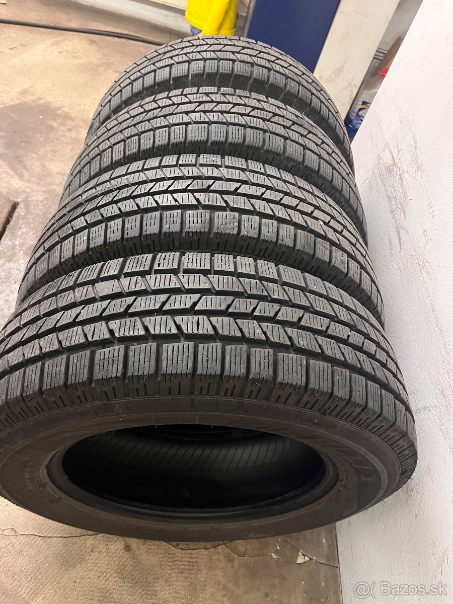 215/65R16 Pirelli zimne - 11