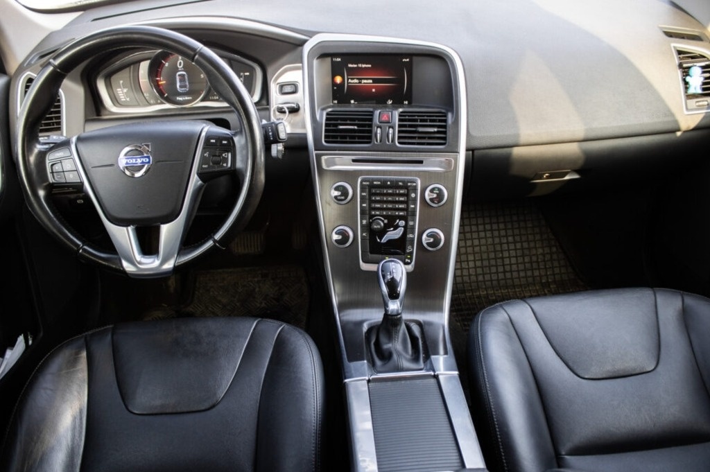 Volvo XC60 140kW (2015) - 11