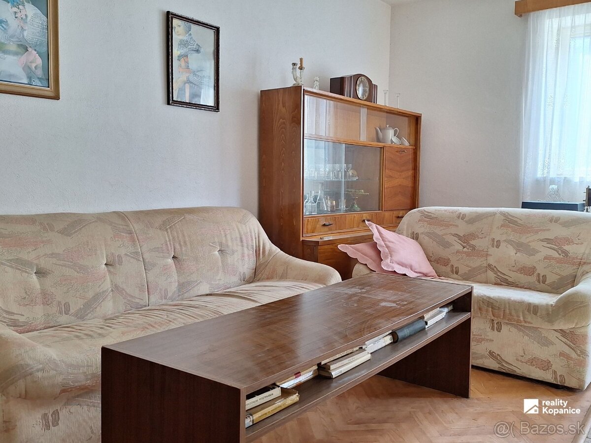 Veľký rodinný dom, chalupa Kostolné - 11