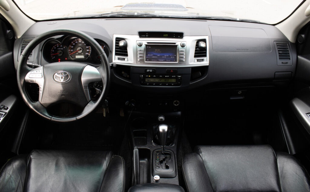 Toyota Hilux z roku 2014 - 11