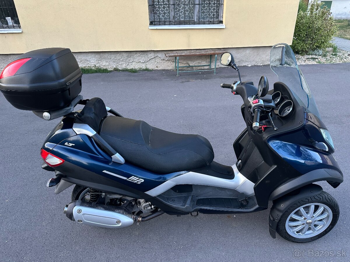 Piaggio MP3 300 LT - 11