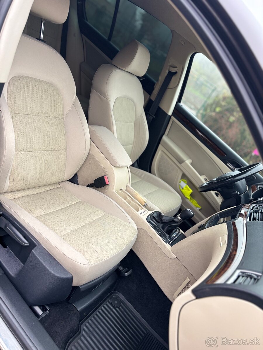 Predam Skoda superb 2.0 TDI 103KW 4X4 R.V 2014 222 069KM - 11