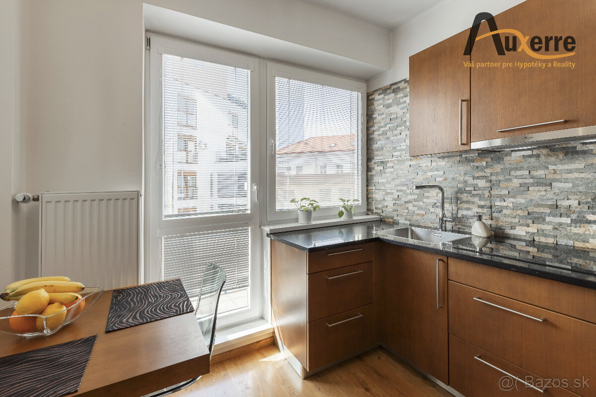 Priestranný 3-izbový byt v Starom Meste - Bratislava - 11