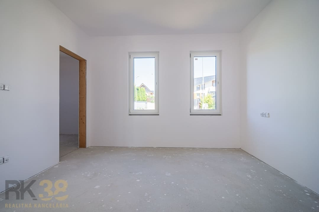 Novostavba rodinného domu v krásnej lokalite pod Tatrami - 11