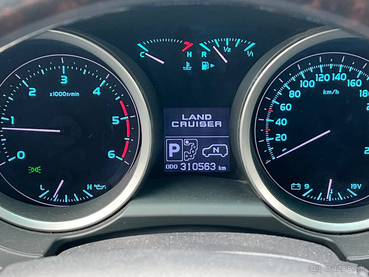 Toyota Land Cruiser 200 4.5 D - 11