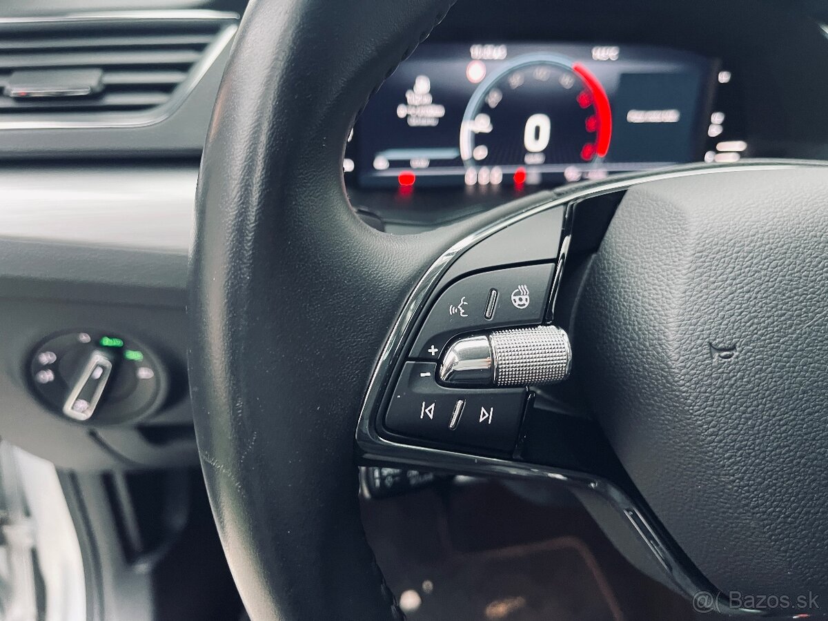 Škoda Superb Combi 2.0TDI Style 2021 - 11