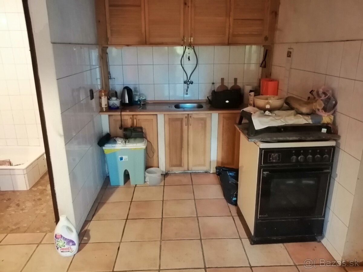 Predám usadlosť na polosamote - 11