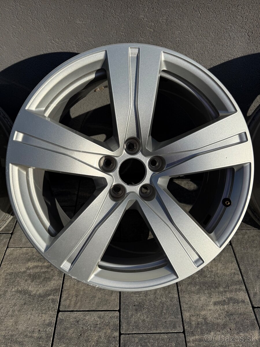 Audi hliníkové disky R18 - 11