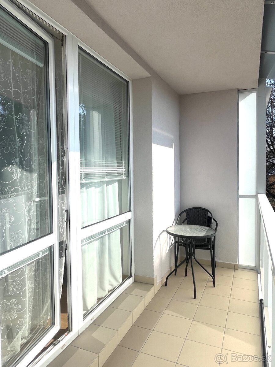 Krásny prerobený 1,5 izbový byt - 11