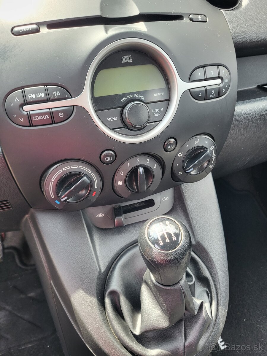 Mazda 2 - 11