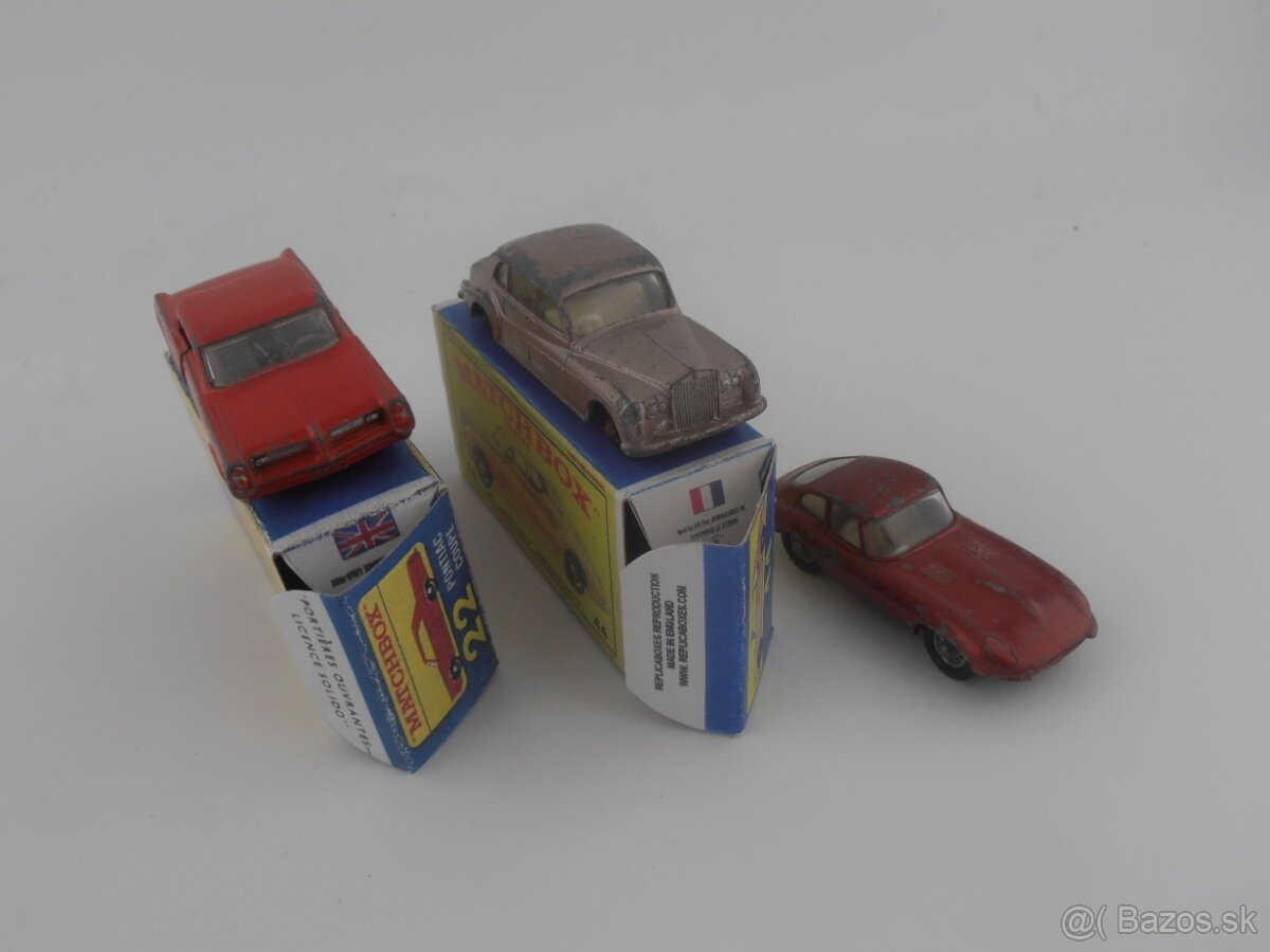 Pontiac Coupe, Rolls Royce, Jaguar E - 11