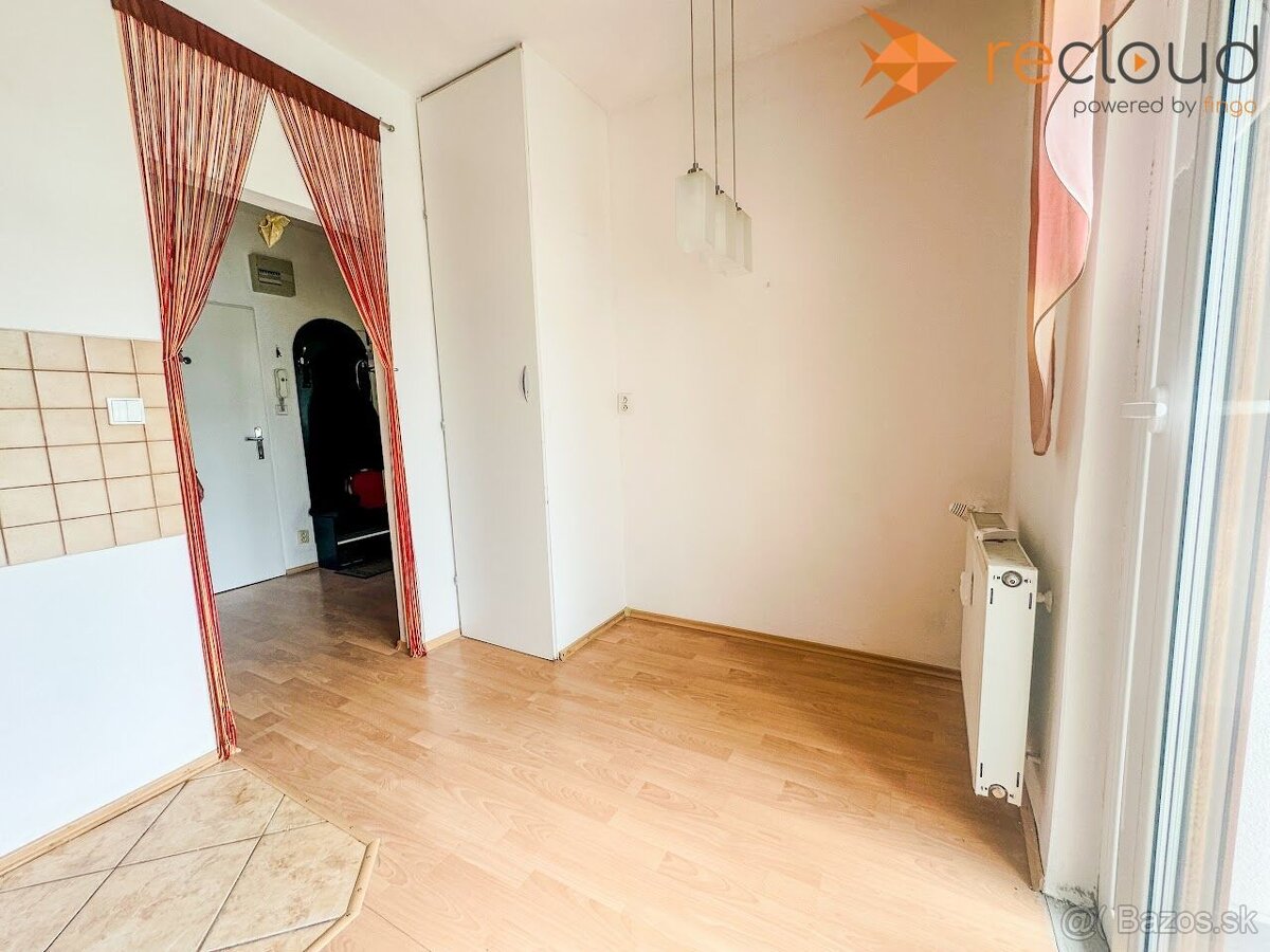 2 izbový byt s balkónom a nádherným výhľadom n ul. J Bottu v - 11