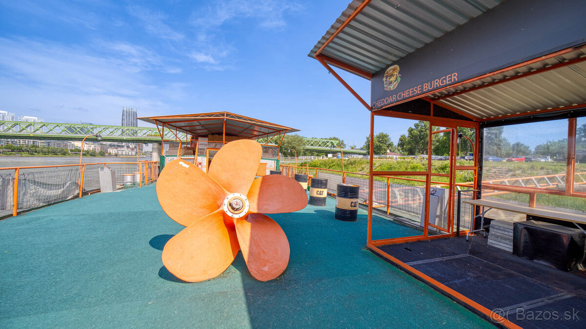 Pontón v TOP lokalite na Tyršovom nábreží - 11