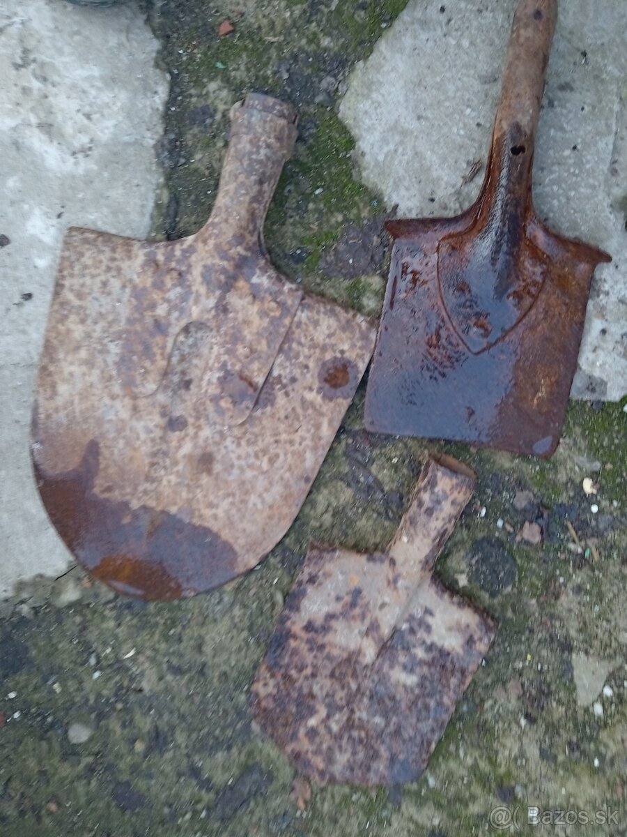 Staré vojenské lopatky - 11
