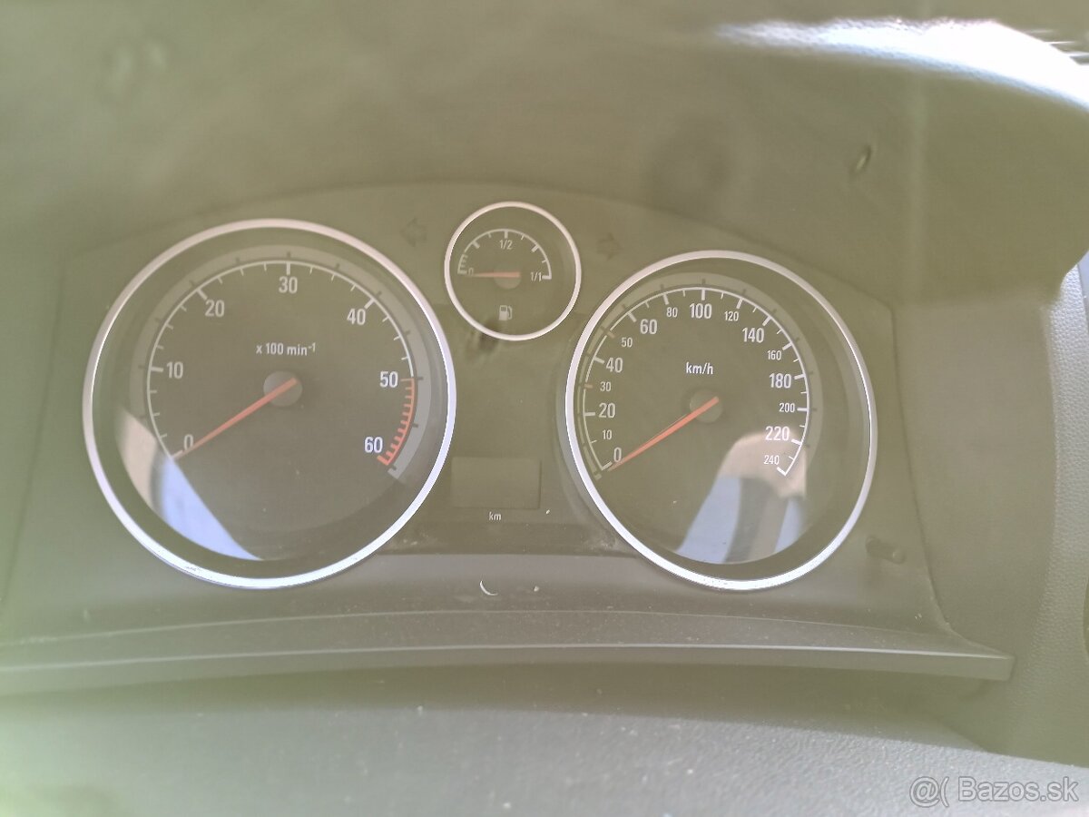 Opel Zafira 1.7 CDTI - 11