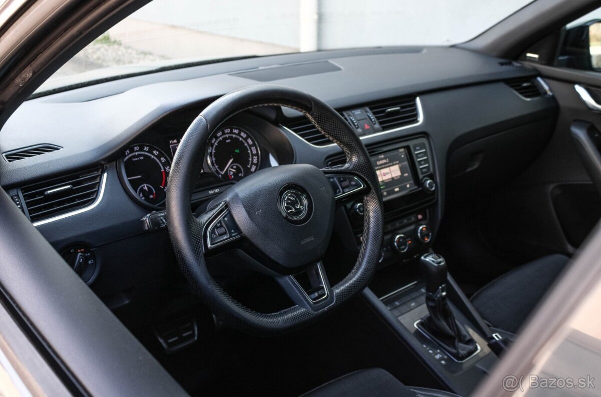 Škoda Octavia Combi 2.0 TDI DPF RS 4x4 DSG - 11