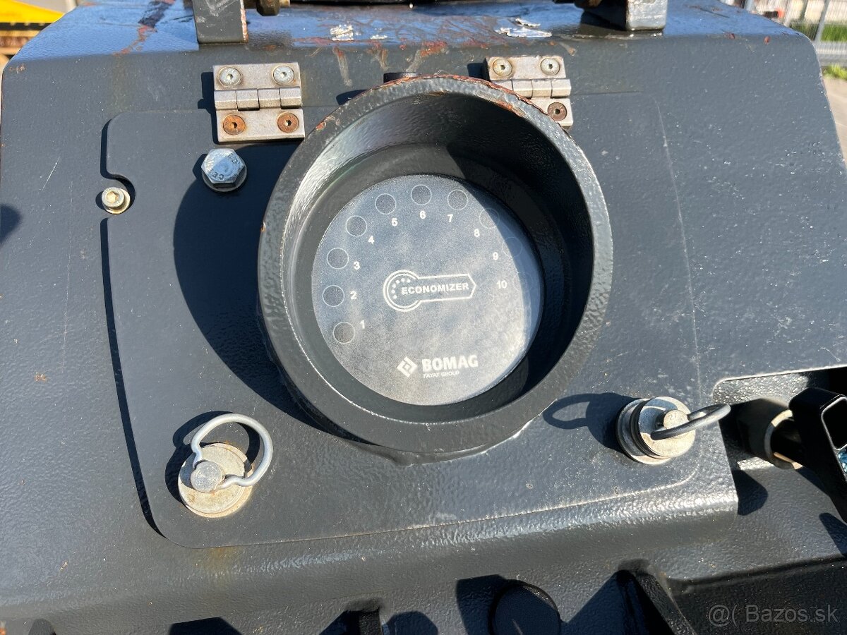 Reverzná vibračná doska Bomag BPR 60/65 D/E, Economizer - 11