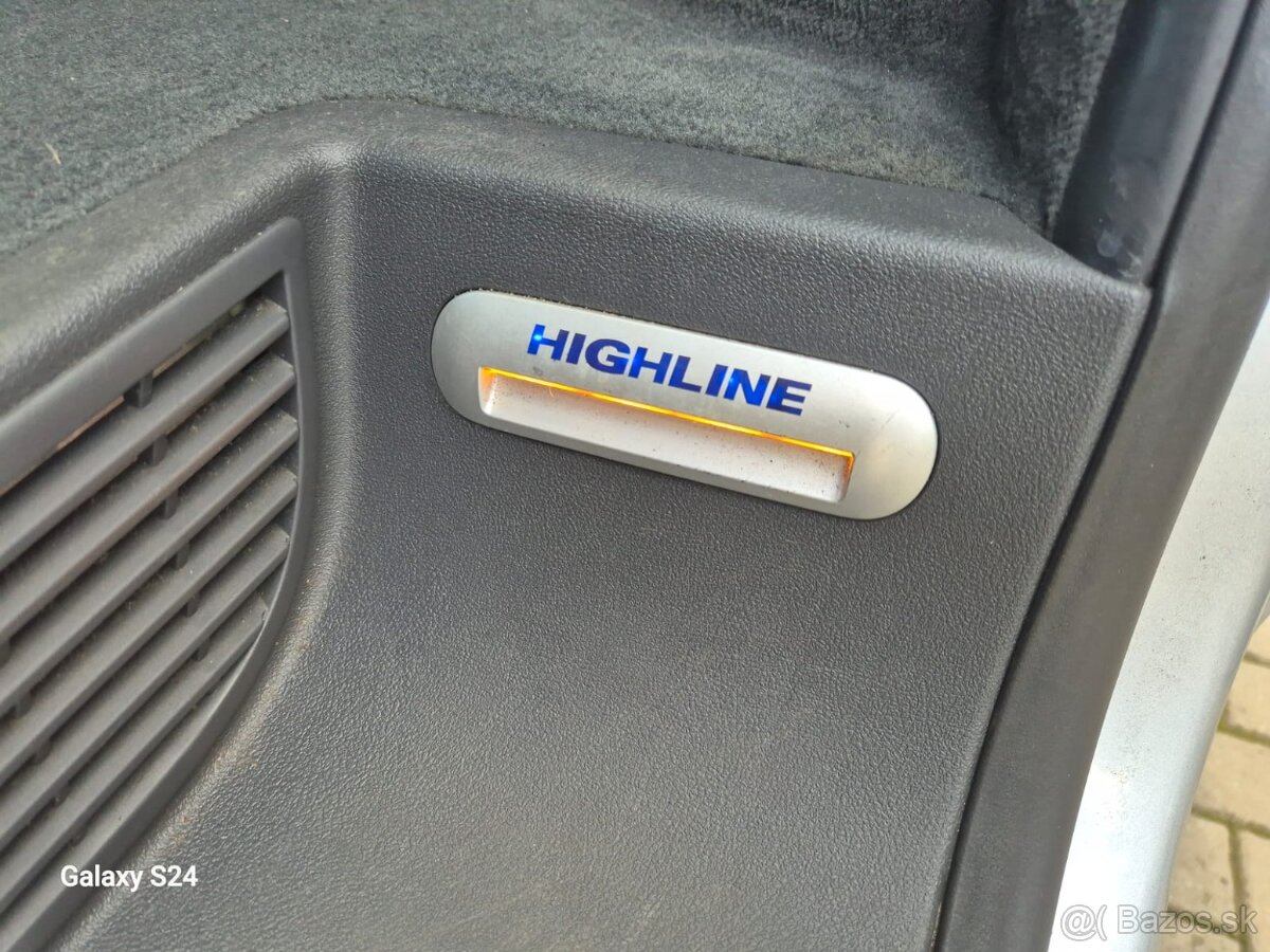 Volkswagen Multivan Highline - 11