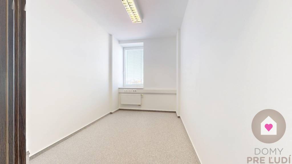 Veľký samostatný kancelársky priestor,  BA I. Staré Mesto - 11